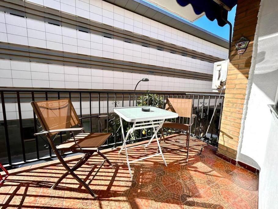 Hispalis San Jacinto Sevilla Exteriör bild